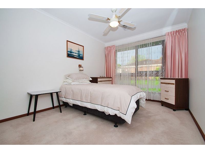 2/9-11 Elmhurst Road, Bayswater North VIC 3153