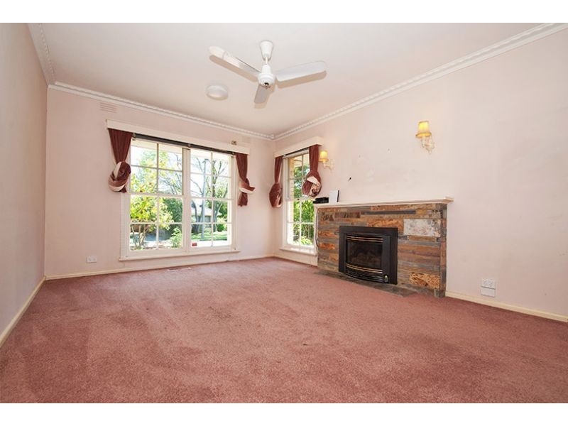 75 Barter Crescent, Forest Hill VIC 3131