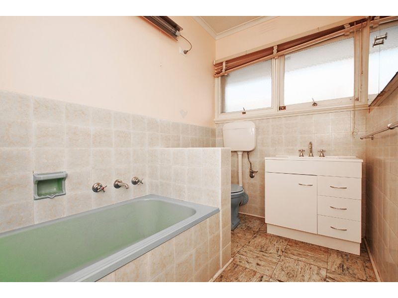 75 Barter Crescent, Forest Hill VIC 3131