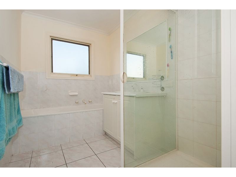 2/11 Church Street, Bayswater VIC 3153