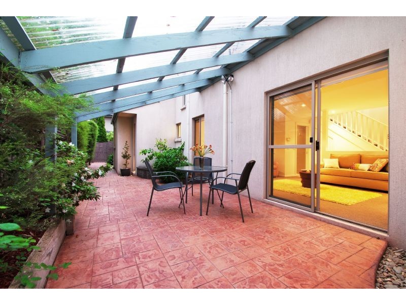 18 Patrick Court, Mitcham VIC 3132