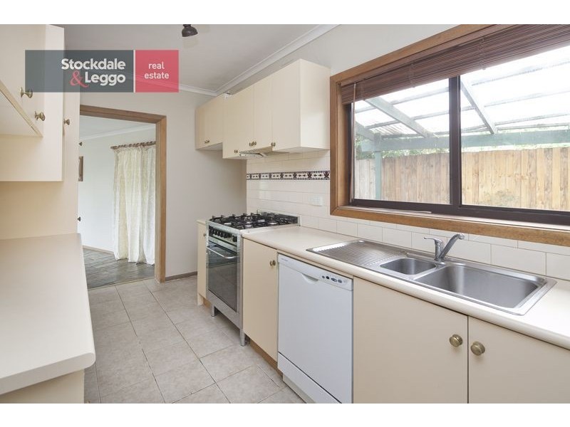 2 Peck Street, Bayswater VIC 3153