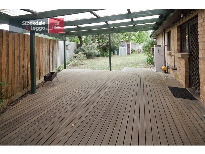 2 Peck Street, Bayswater VIC 3153