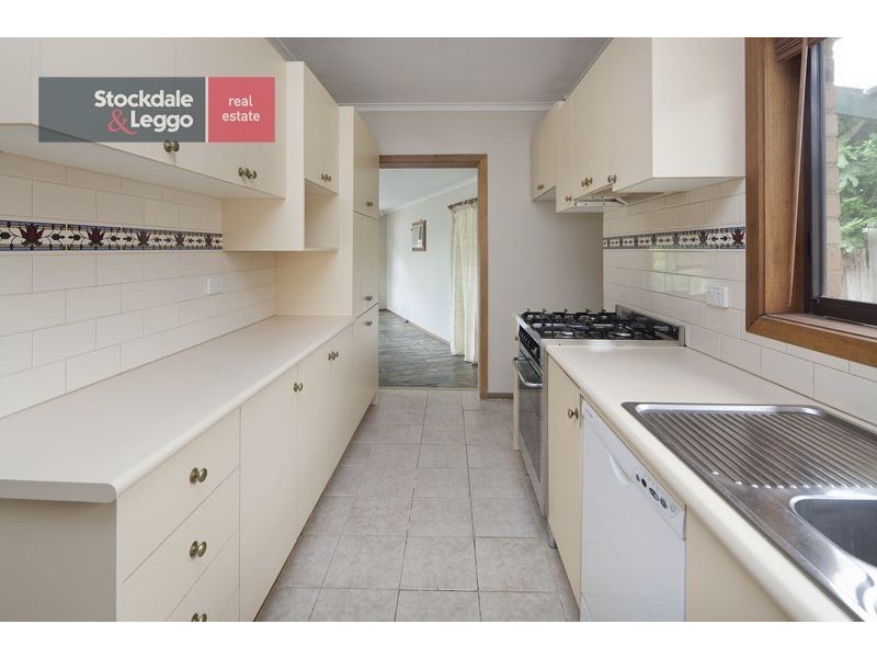 2 Peck Street, Bayswater VIC 3153