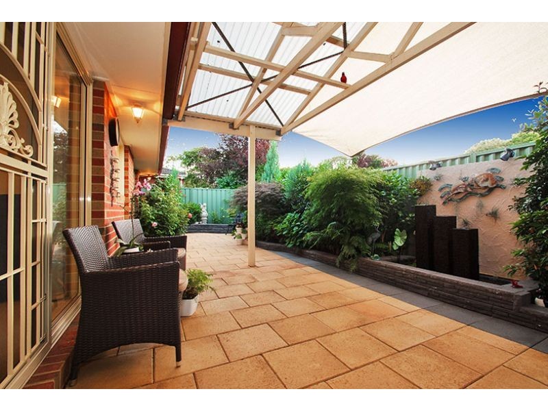 2/2 Cullis Parade, Bayswater VIC 3153