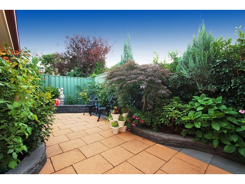 2/2 Cullis Parade, Bayswater VIC 3153