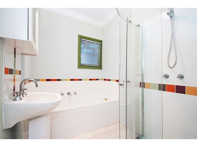 19 Old Lilydale Road, Ringwood East VIC 3135