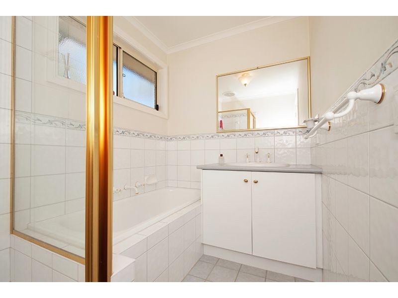2/451 Dorset Road, Croydon VIC 3136