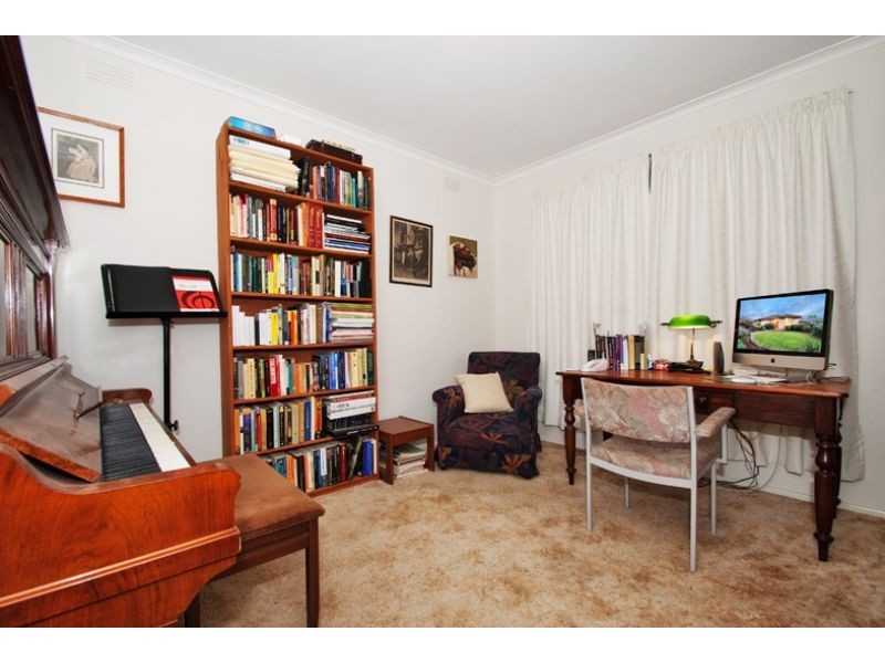 9 Streeton Road, Bayswater VIC 3153