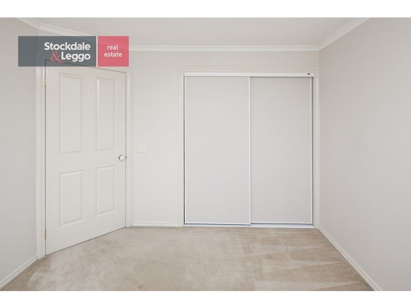 51 St Laurent Rise, Knoxfield VIC 3180