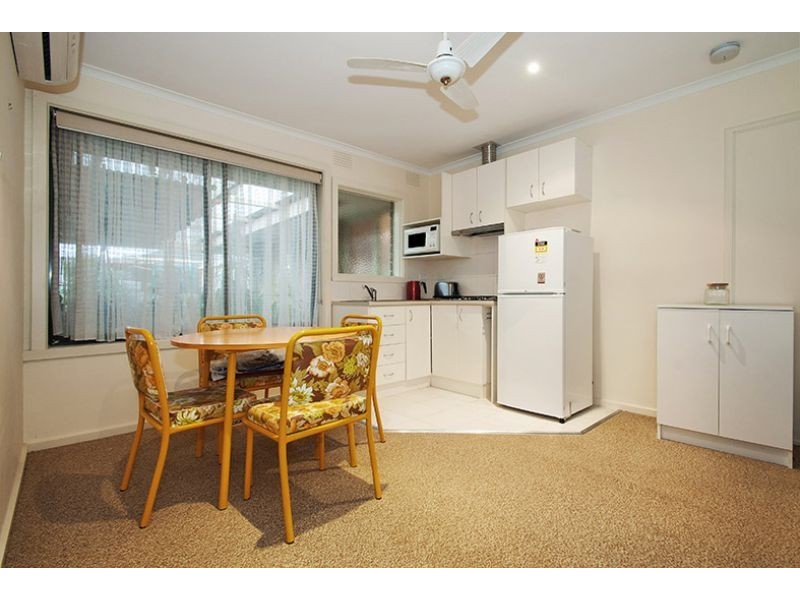 65 Begonia Avenue, Bayswater VIC 3153