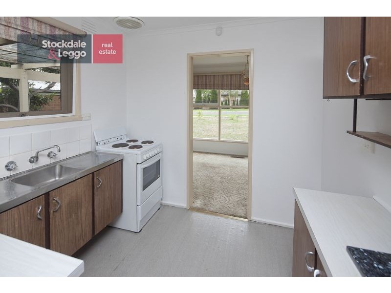 35 Sinclair Road, Bayswater VIC 3153