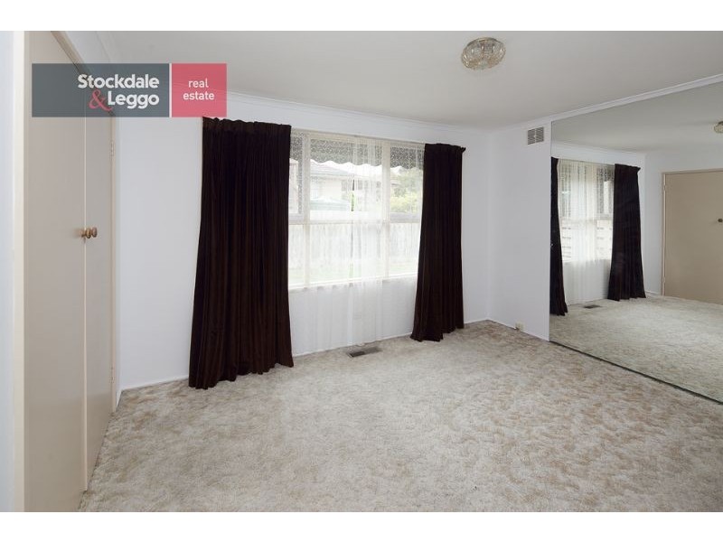 35 Sinclair Road, Bayswater VIC 3153