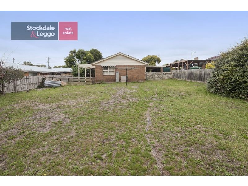 35 Sinclair Road, Bayswater VIC 3153