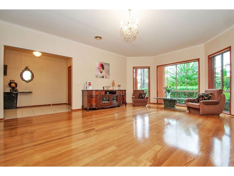 22 Kings Court, Wantirna South VIC 3152