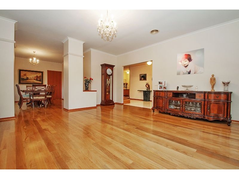 22 Kings Court, Wantirna South VIC 3152