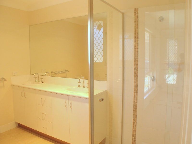 Mount Warren Park QLD 4207