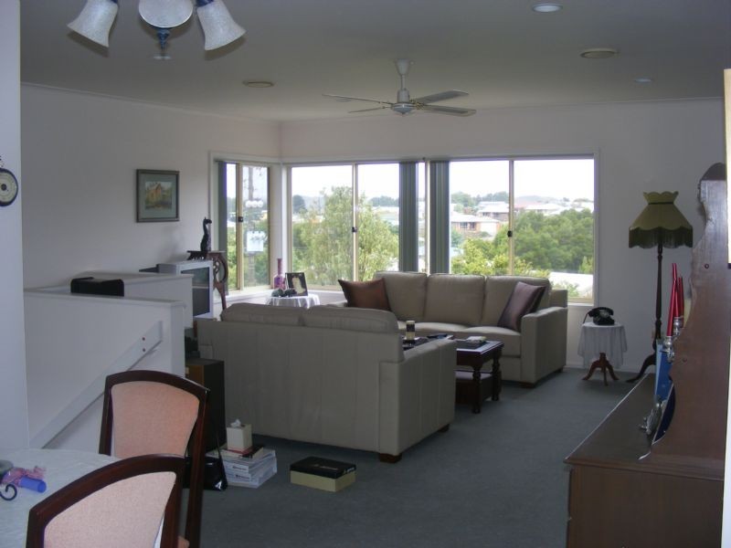 2 Eden Cresent, Leongatha VIC 3953