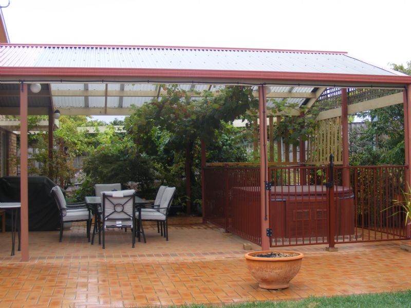 2 Eden Cresent, Leongatha VIC 3953