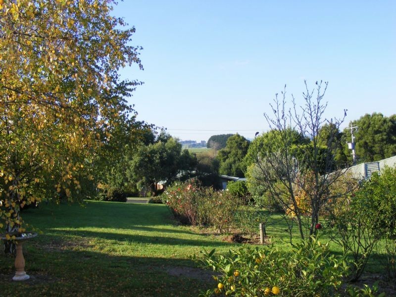 30 Chamberlain Drive, Leongatha VIC 3953