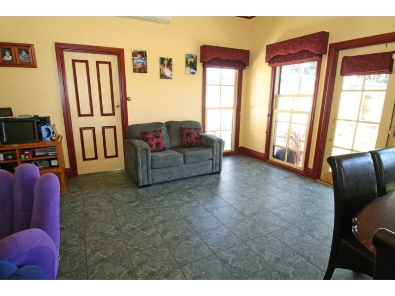 33 Peart Street, Leongatha VIC 3953