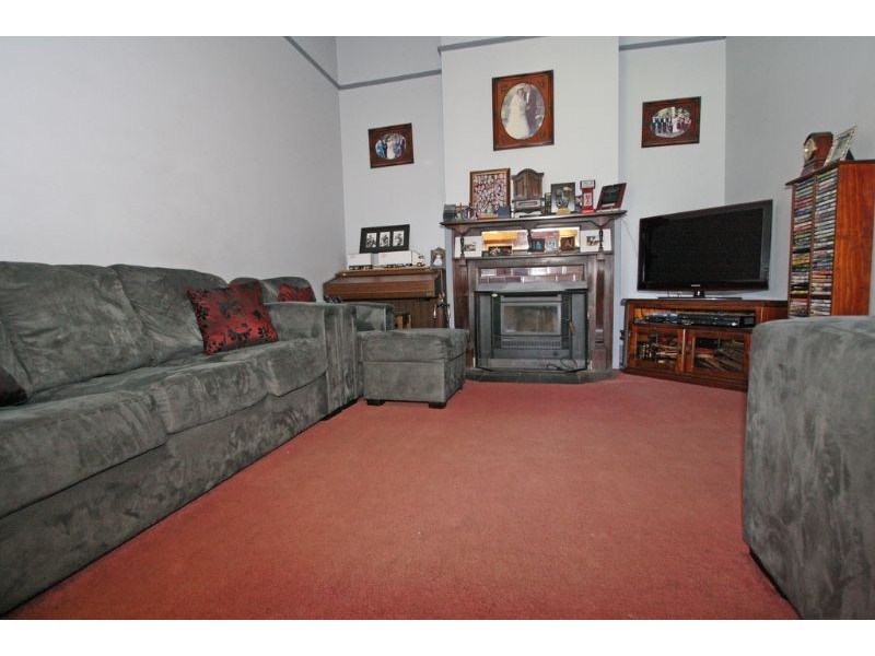 33 Peart Street, Leongatha VIC 3953