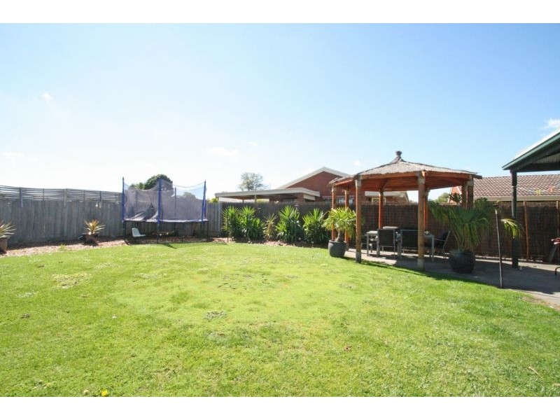 33 Peart Street, Leongatha VIC 3953
