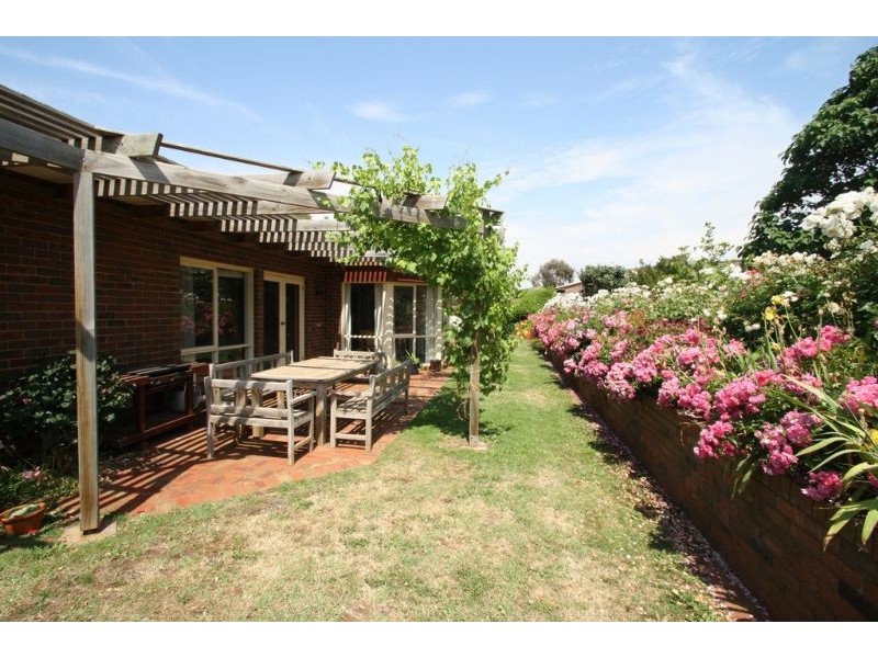 8A Louise Simon Court, Leongatha VIC 3953