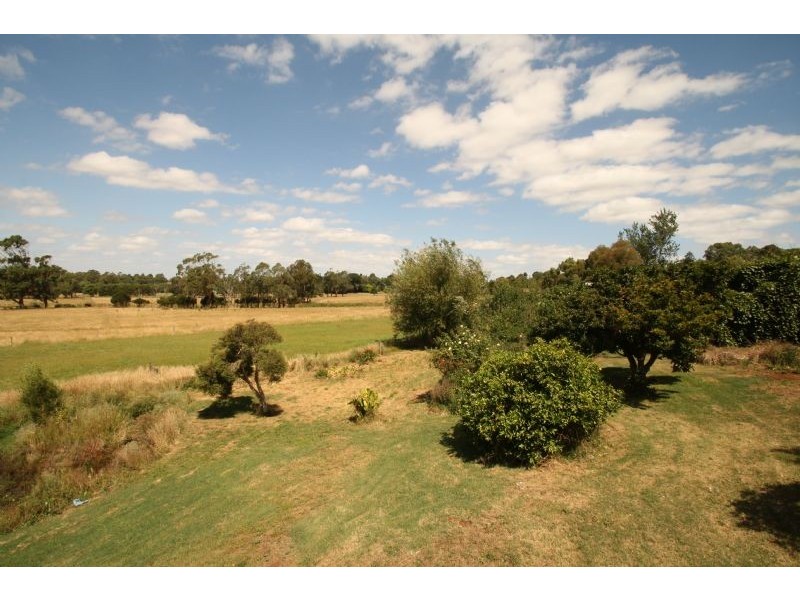 70 Hughes, Leongatha VIC 3953