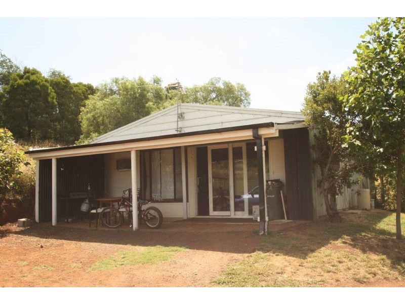 70 Hughes, Leongatha VIC 3953