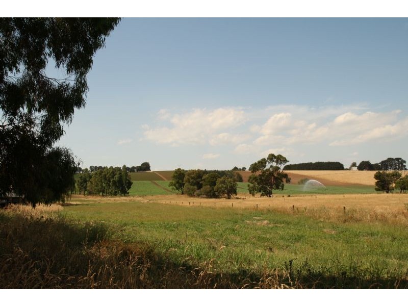 70 Hughes, Leongatha VIC 3953