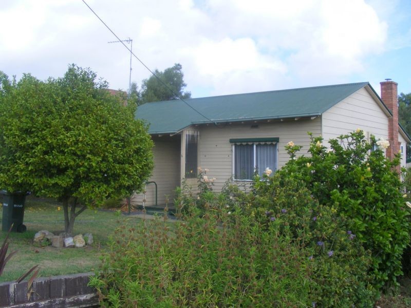 6 Owen Street, Leongatha VIC 3953