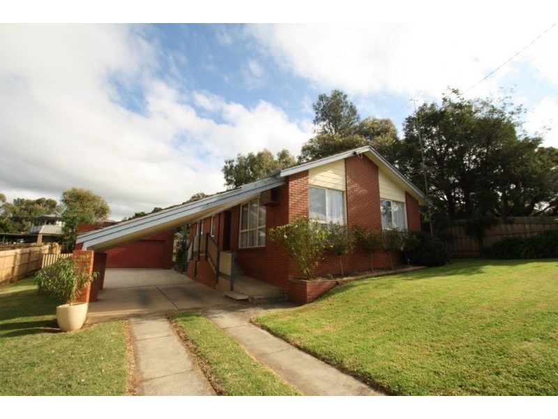 2 Griffin Road, Leongatha VIC 3953