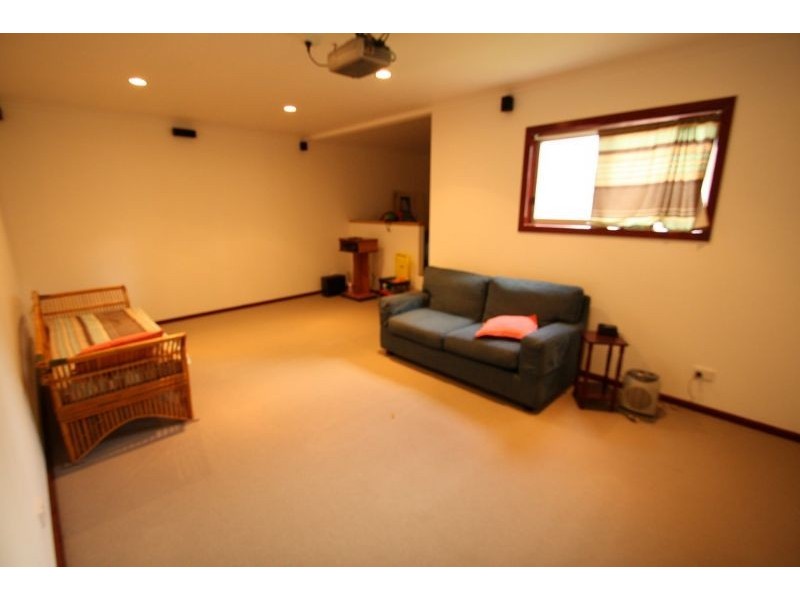 2 Griffin Road, Leongatha VIC 3953