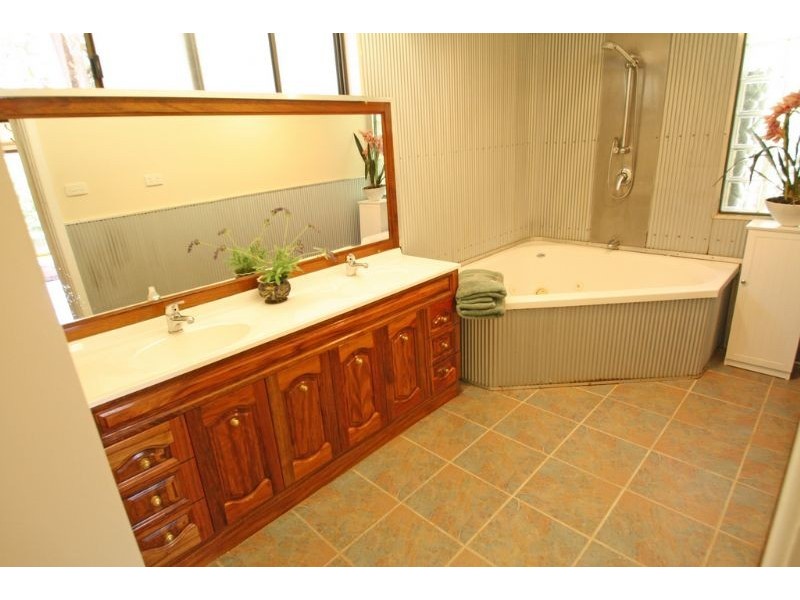 4 Trease & Robbins Road, Dumbalk North VIC 3956