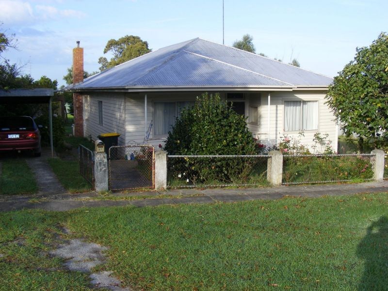 37 Young Street, Leongatha VIC 3953