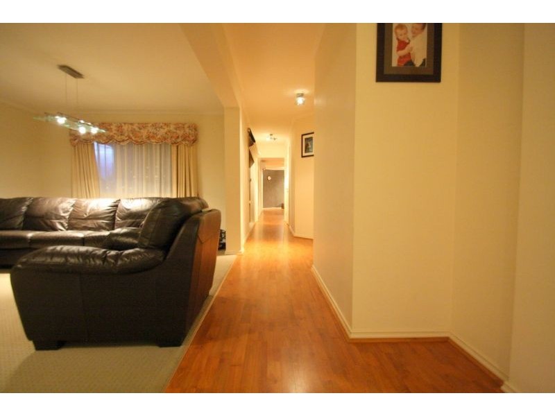 9 Park Drive, Leongatha VIC 3953