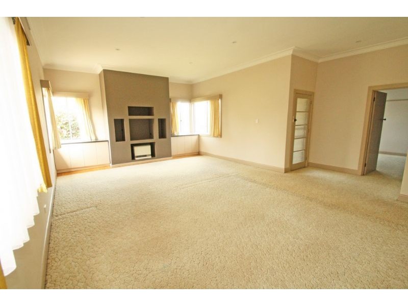 28 Young Street, Leongatha VIC 3953