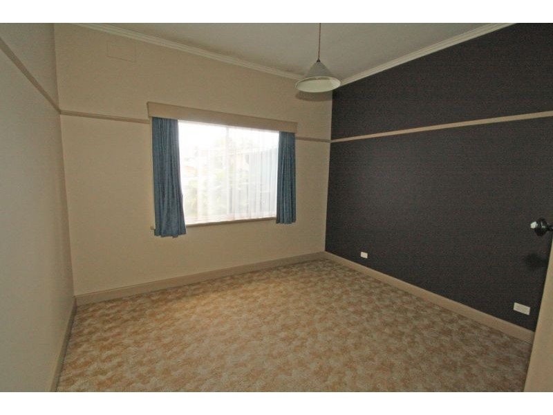 28 Young Street, Leongatha VIC 3953