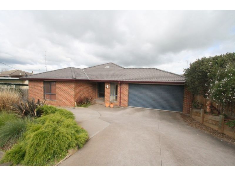 9 Blair Crescent, Leongatha VIC 3953
