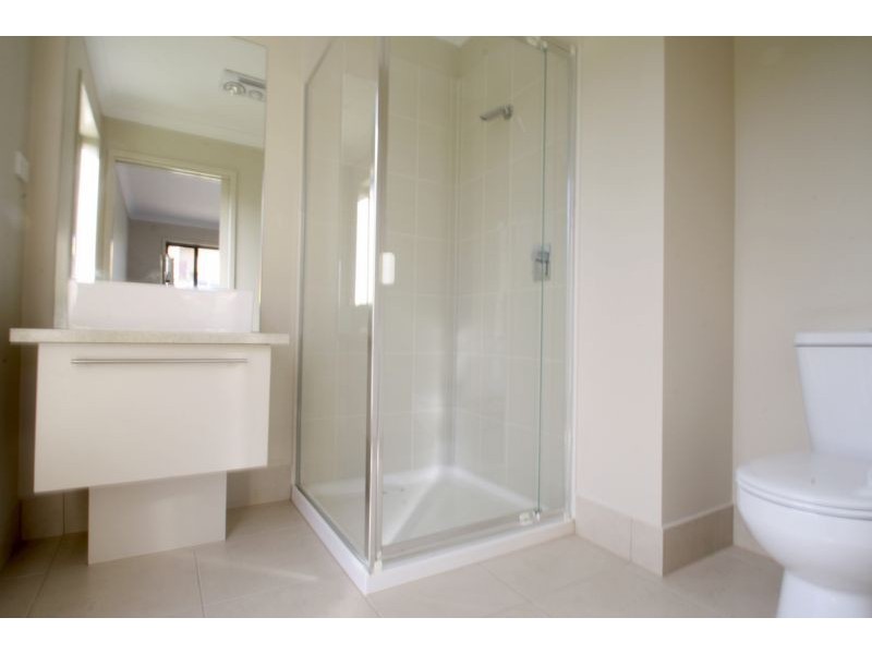 17 Laura Grove, Leongatha VIC 3953
