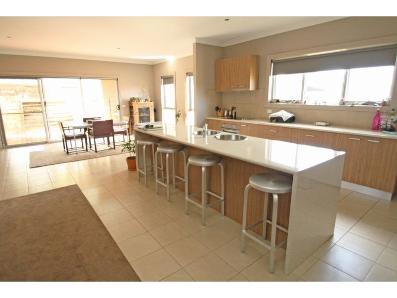 4 Silverback Place, Leongatha VIC 3953