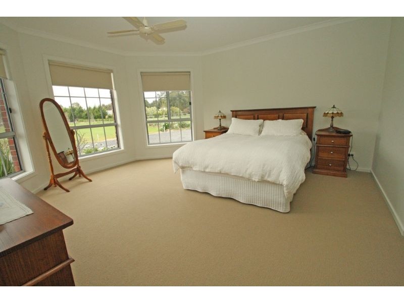 15 Manna Court, Koonwarra VIC 3954