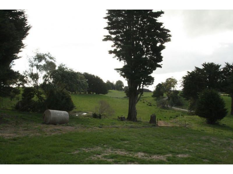 1600 Grandridge Road, Hallston VIC 3953