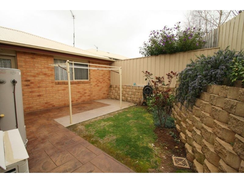 4/17 McDonald Street, Leongatha VIC 3953