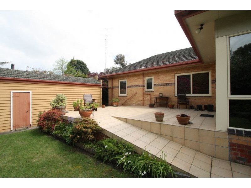 8 Ogilvy Street, Leongatha VIC 3953