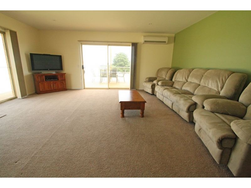 18 Parkside Close, Leongatha VIC 3953