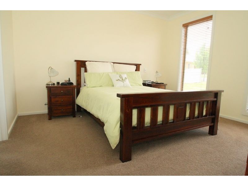 18 Parkside Close, Leongatha VIC 3953
