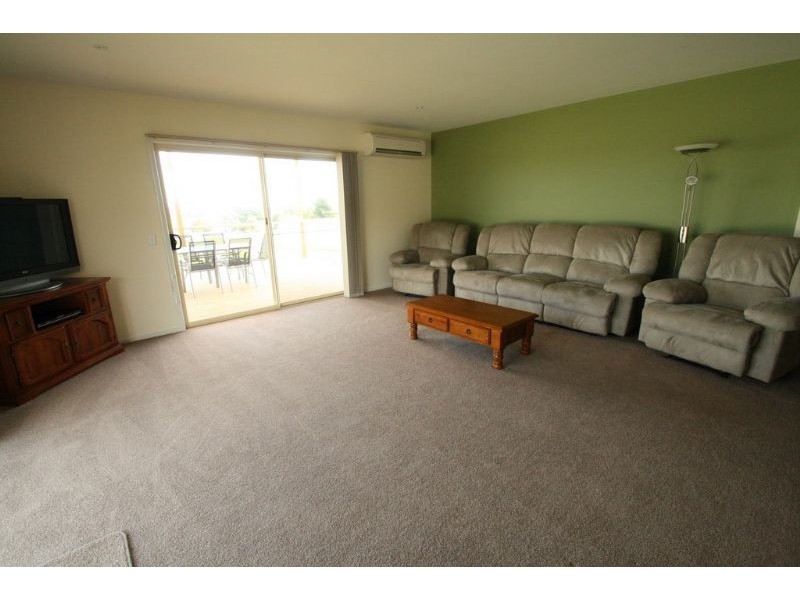 18 Parkside Close, Leongatha VIC 3953