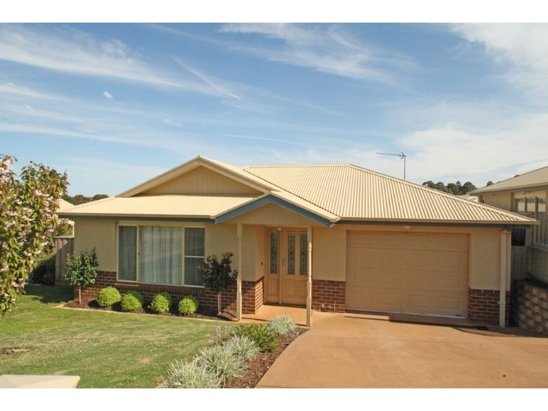 17/32 McDonald Street, Leongatha VIC 3953